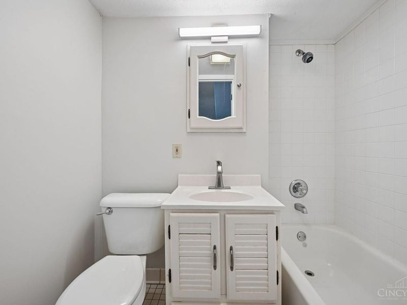 7026 West Chester Road, West Chester, OH 45069 Photo 24