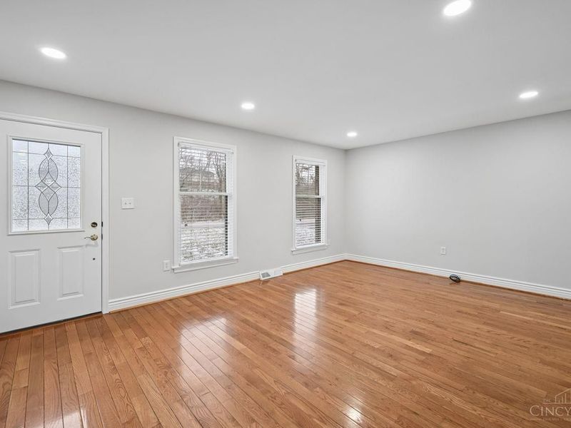 7026 West Chester Road, West Chester, OH 45069 Photo 6