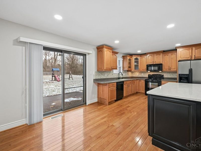 7026 West Chester Road, West Chester, OH 45069 Photo 9