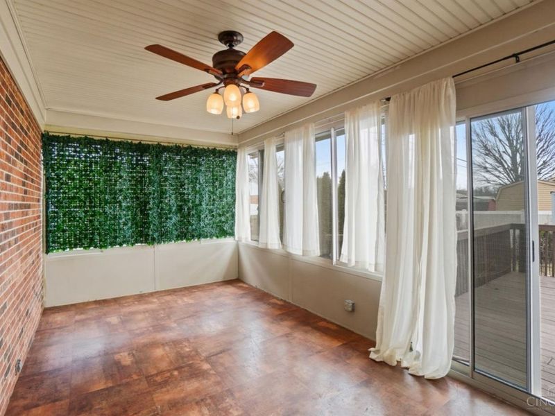 105 W Roger Drive, Trenton, OH 45067 Photo 13