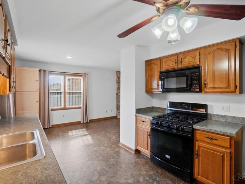 105 W Roger Drive, Trenton, OH 45067 Photo 20