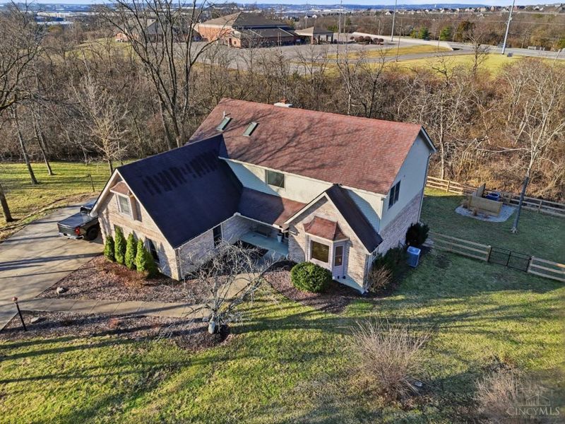 7395 Wethersfield Drive, West Chester, OH 45069 Photo 2