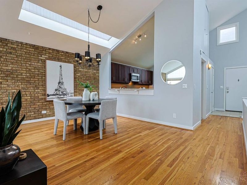 1040 Hatch Street, Cincinnati, OH 45202 Photo 13