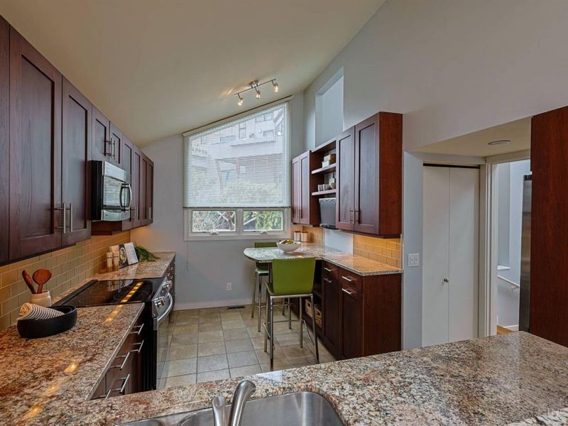 1040 Hatch Street, Cincinnati, OH 45202 Photo 14