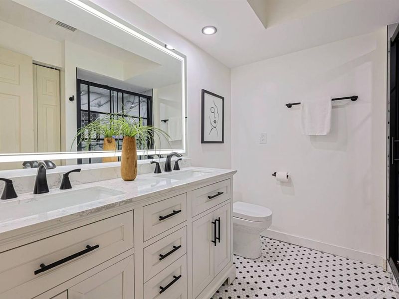 1040 Hatch Street, Cincinnati, OH 45202 Photo 24