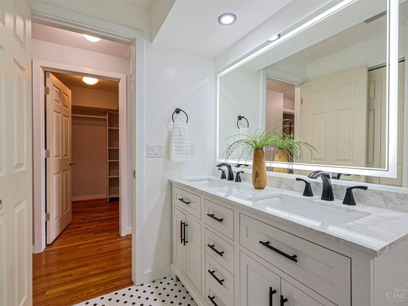 1040 Hatch Street, Cincinnati, OH 45202 Photo 26