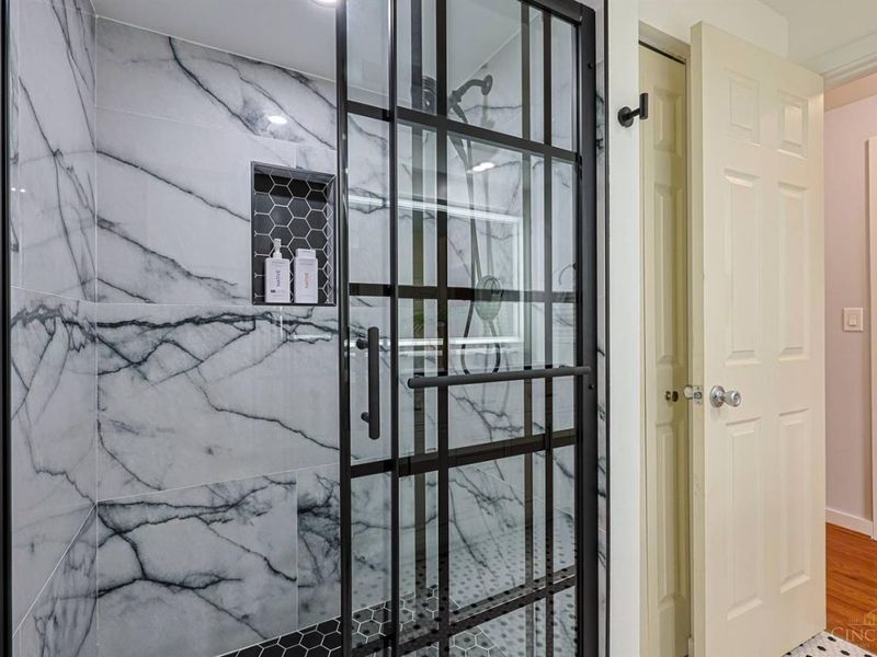 1040 Hatch Street, Cincinnati, OH 45202 Photo 34