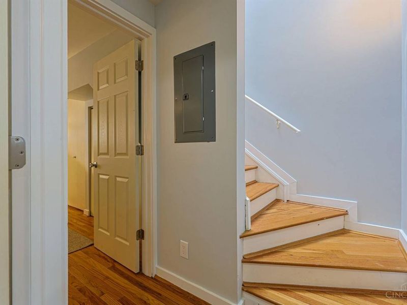 1040 Hatch Street, Cincinnati, OH 45202 Photo 35