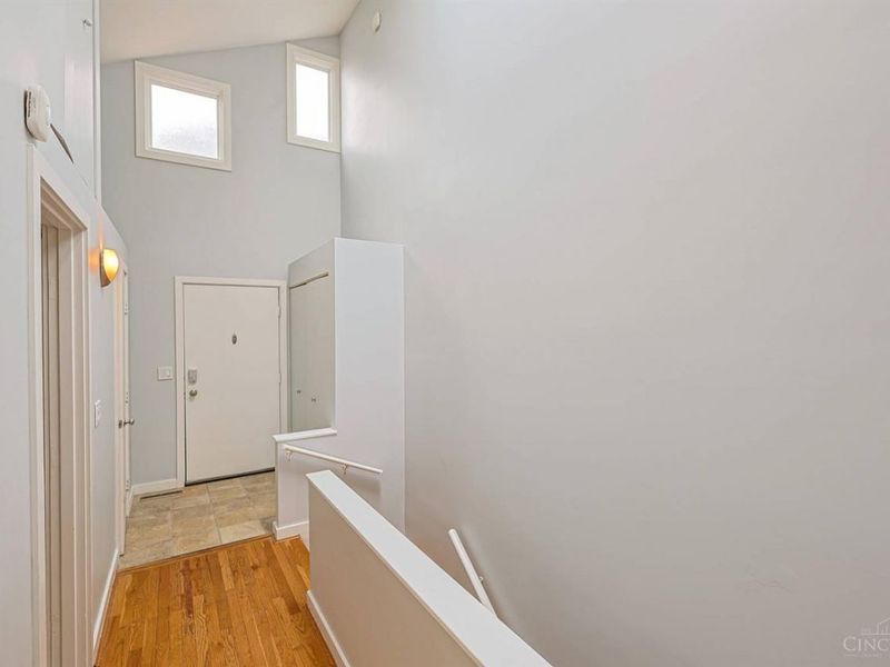 1040 Hatch Street, Cincinnati, OH 45202 Photo 6