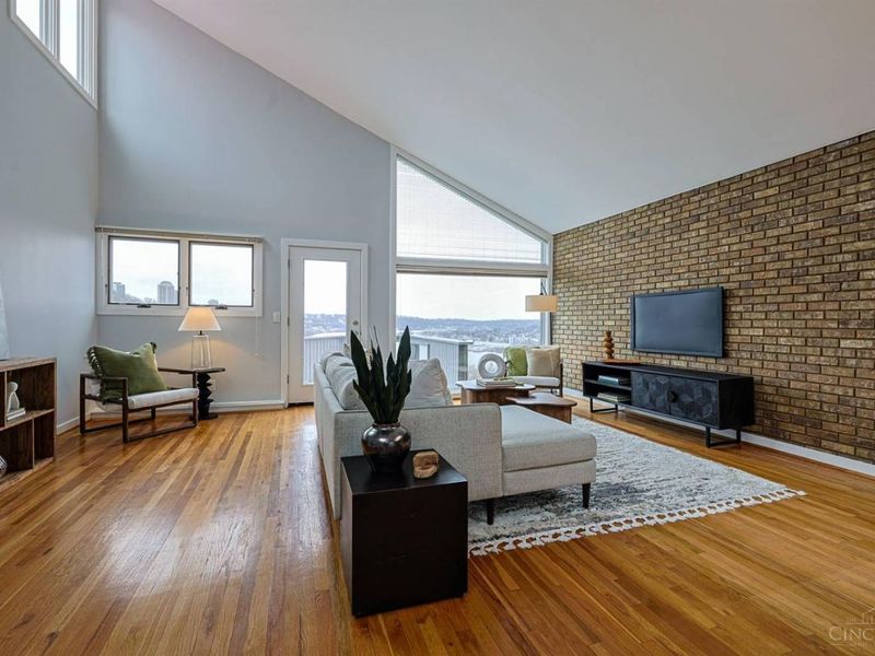 1040 Hatch Street, Cincinnati, OH 45202 Photo 7