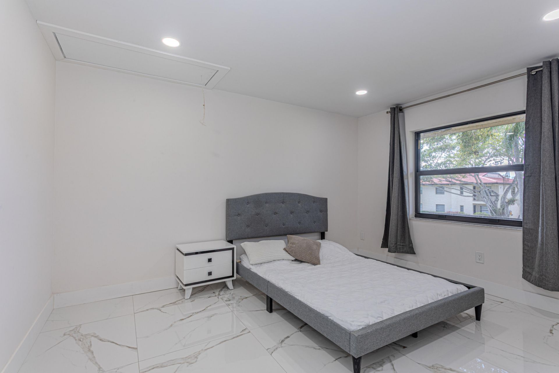 8545 Casa Del Lago, Unit F, Boca Raton, FL 33433 Photo