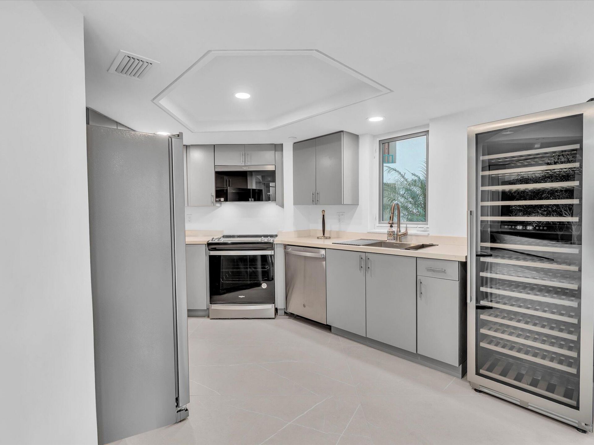 120 SE 5th Avenue, Unit 225, Boca Raton, FL 33432 Photo