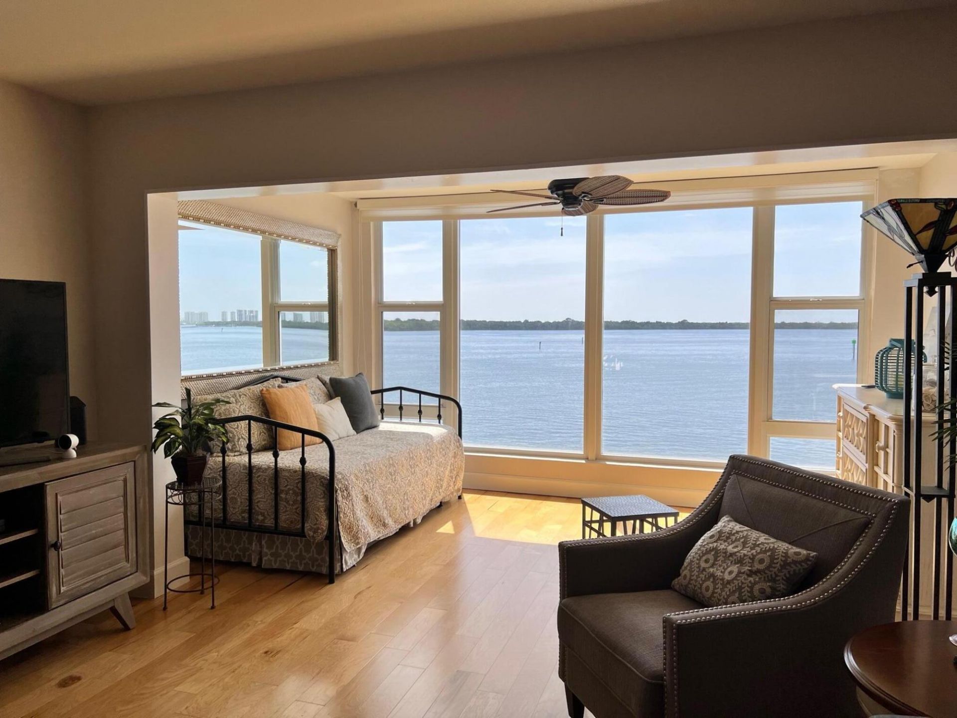 52 Yacht Club Drive, Unit 308, North Palm Beach, FL 33408 Photo