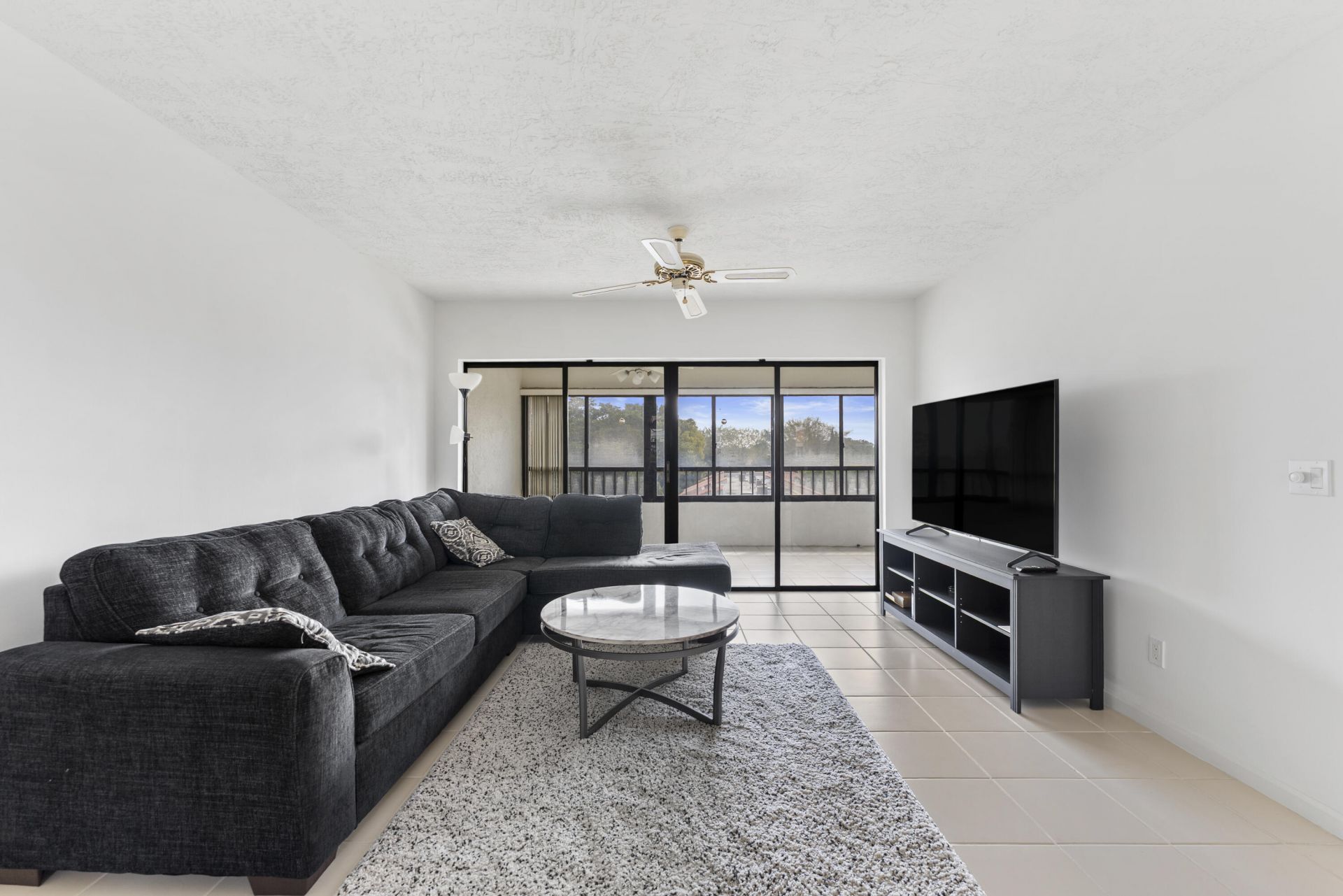 7507 La Paz Boulevard, Unit 407, Boca Raton, FL 33433 Photo