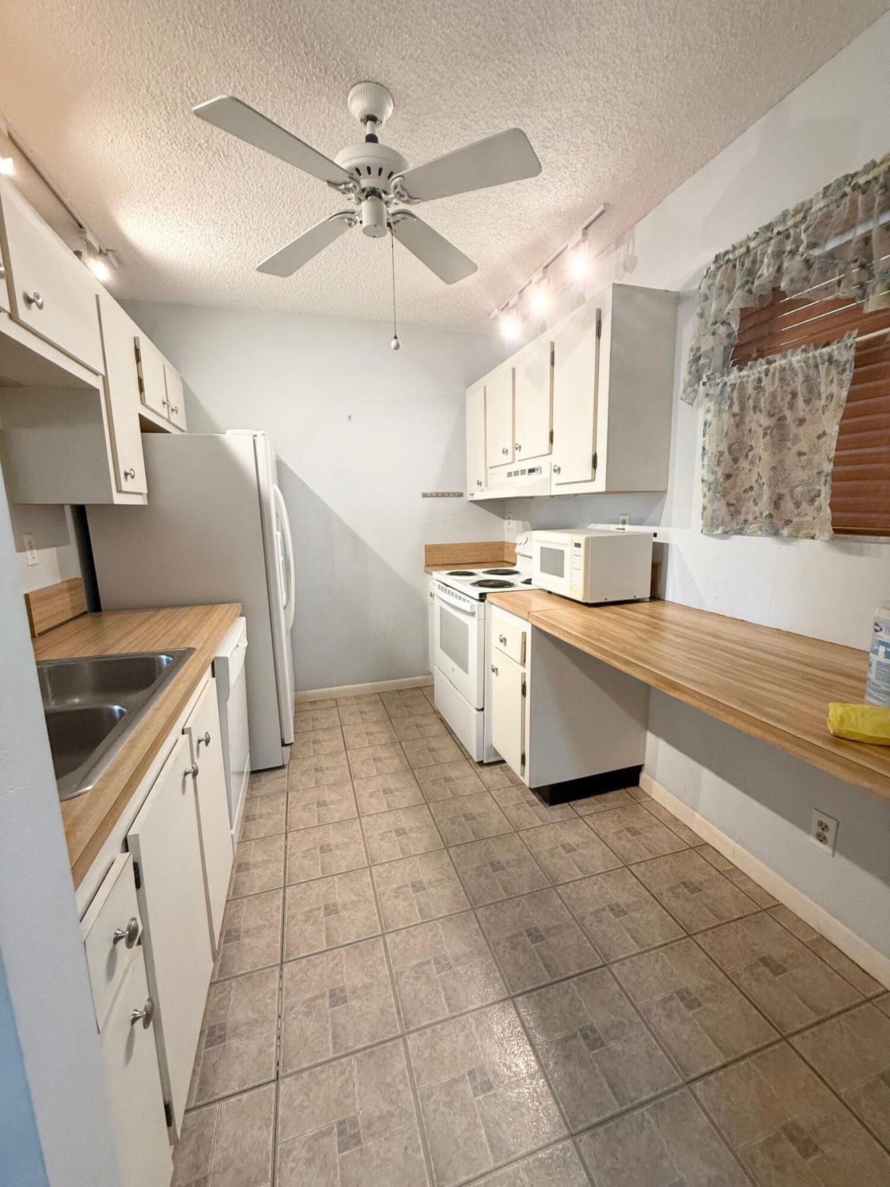 930 SW 9th Street Circle, Unit 205, Boca Raton, FL 33486 Photo