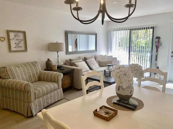 602 E Executive Center Drive E, Unit 209, West Palm Beach, FL 33401