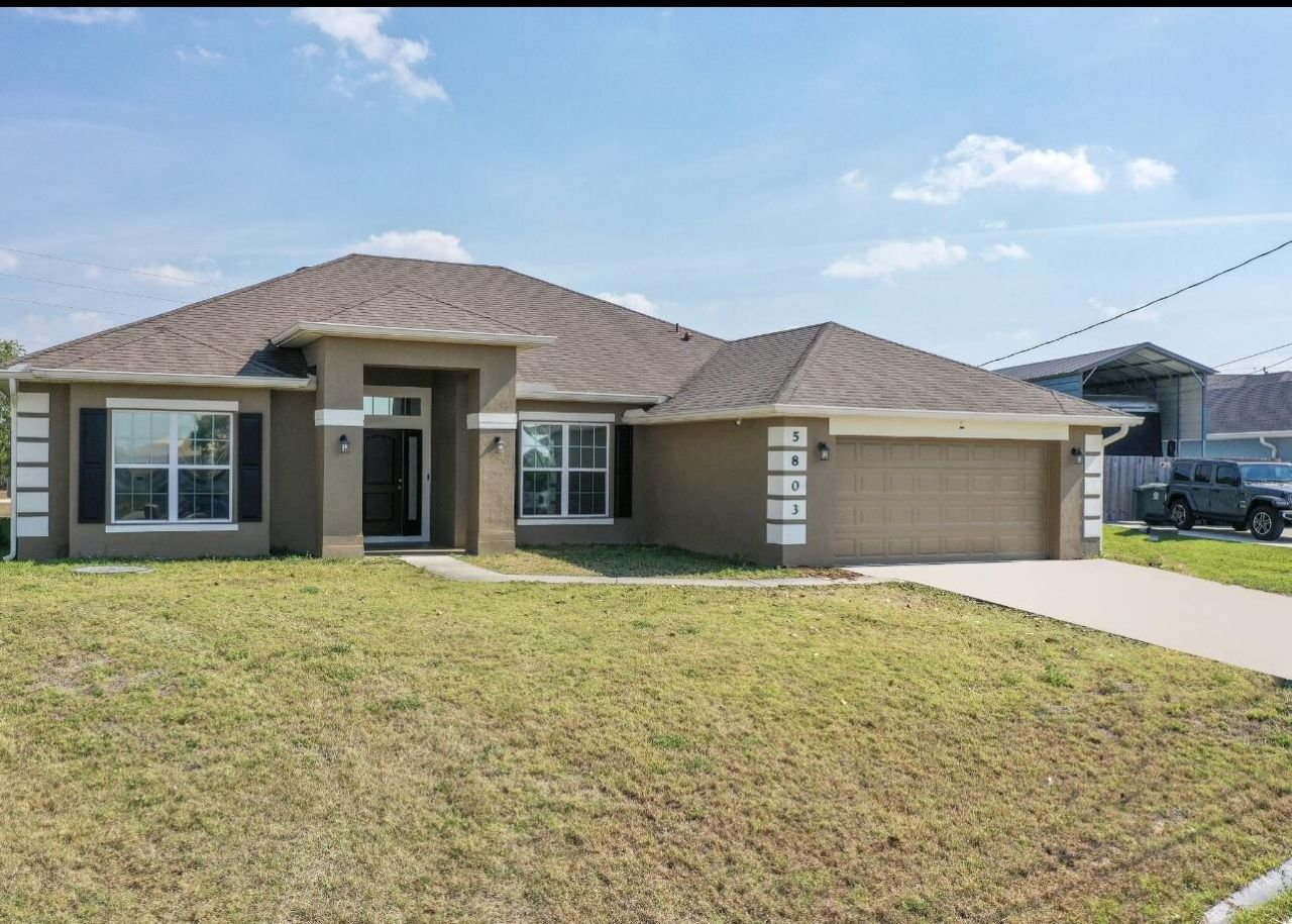 5803 NW Dooley Circle, Port Saint Lucie, FL 34986 Photo