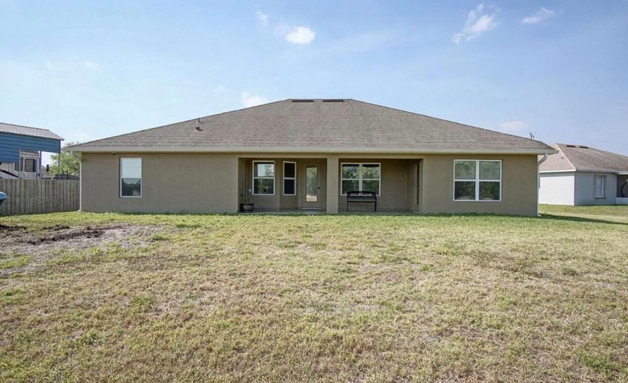 5803 NW Dooley Circle, Port Saint Lucie, FL 34986 Photo