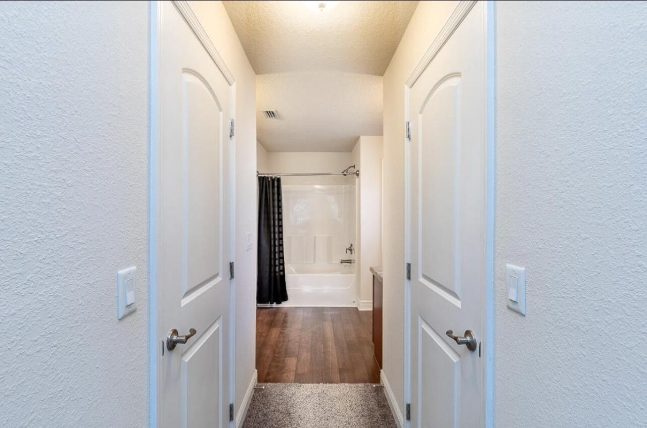 5803 NW Dooley Circle, Port Saint Lucie, FL 34986 Photo