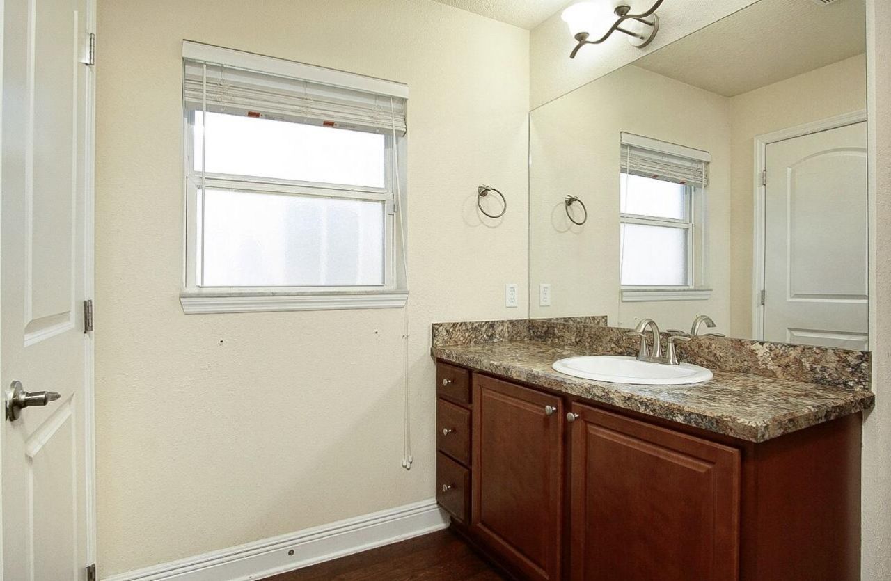 5803 NW Dooley Circle, Port Saint Lucie, FL 34986 Photo