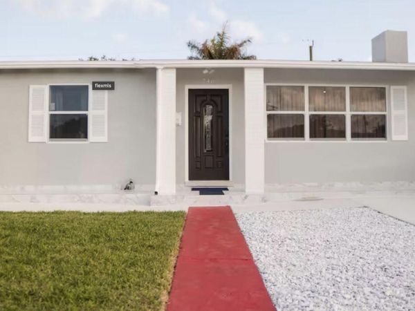 746 Locust Street, West Palm Beach, FL 33405