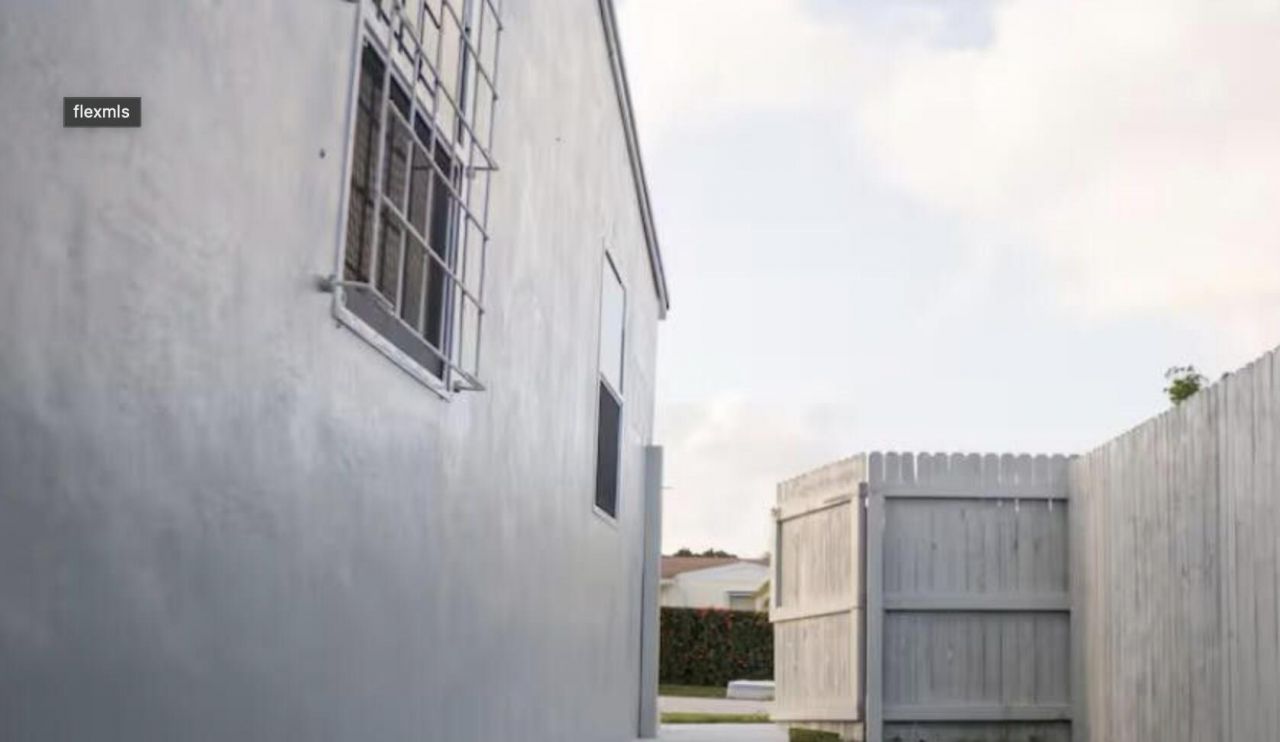 746 Locust Street, West Palm Beach, FL 33405 Photo