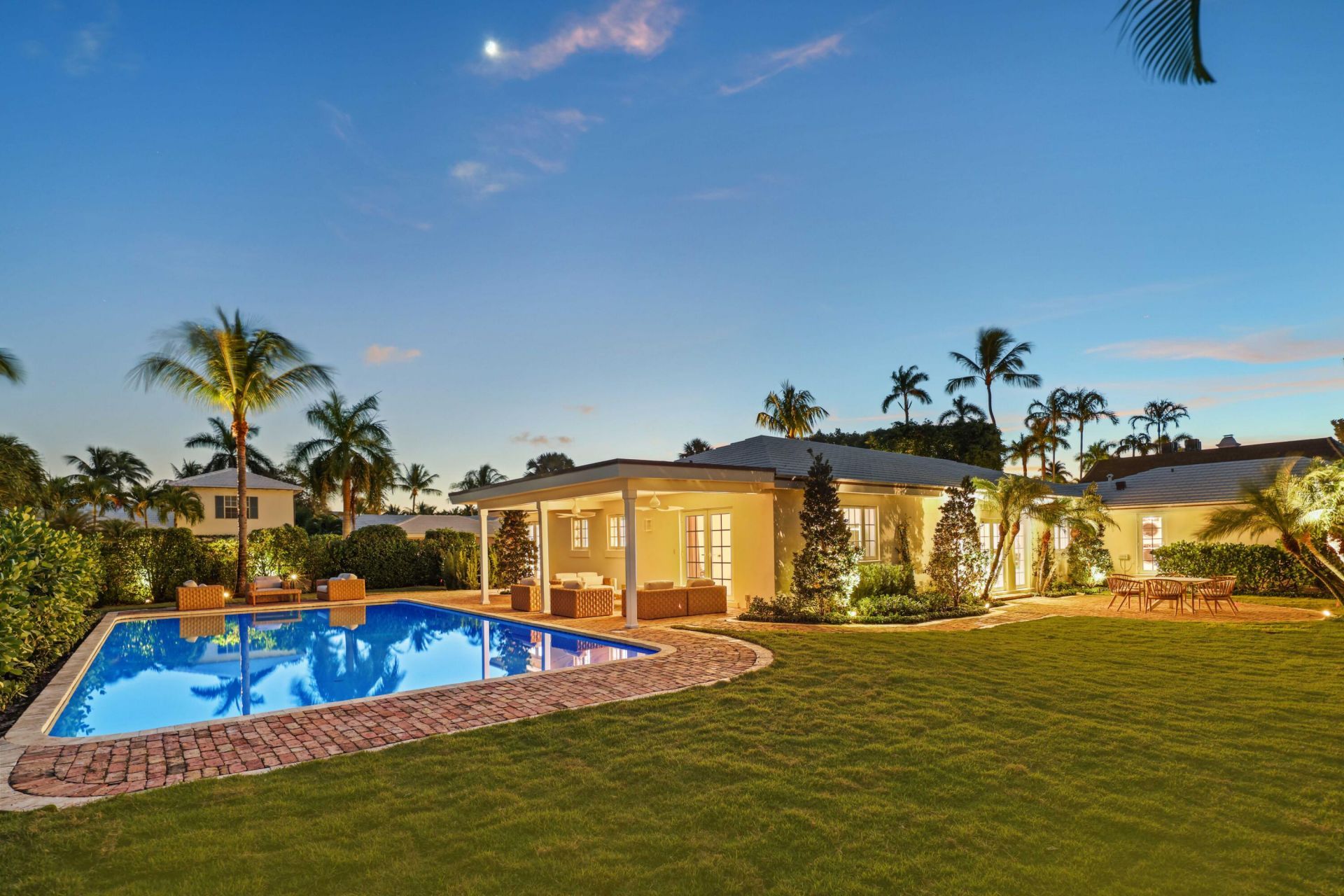 257 Via Linda, Palm Beach, FL 33480 Photo