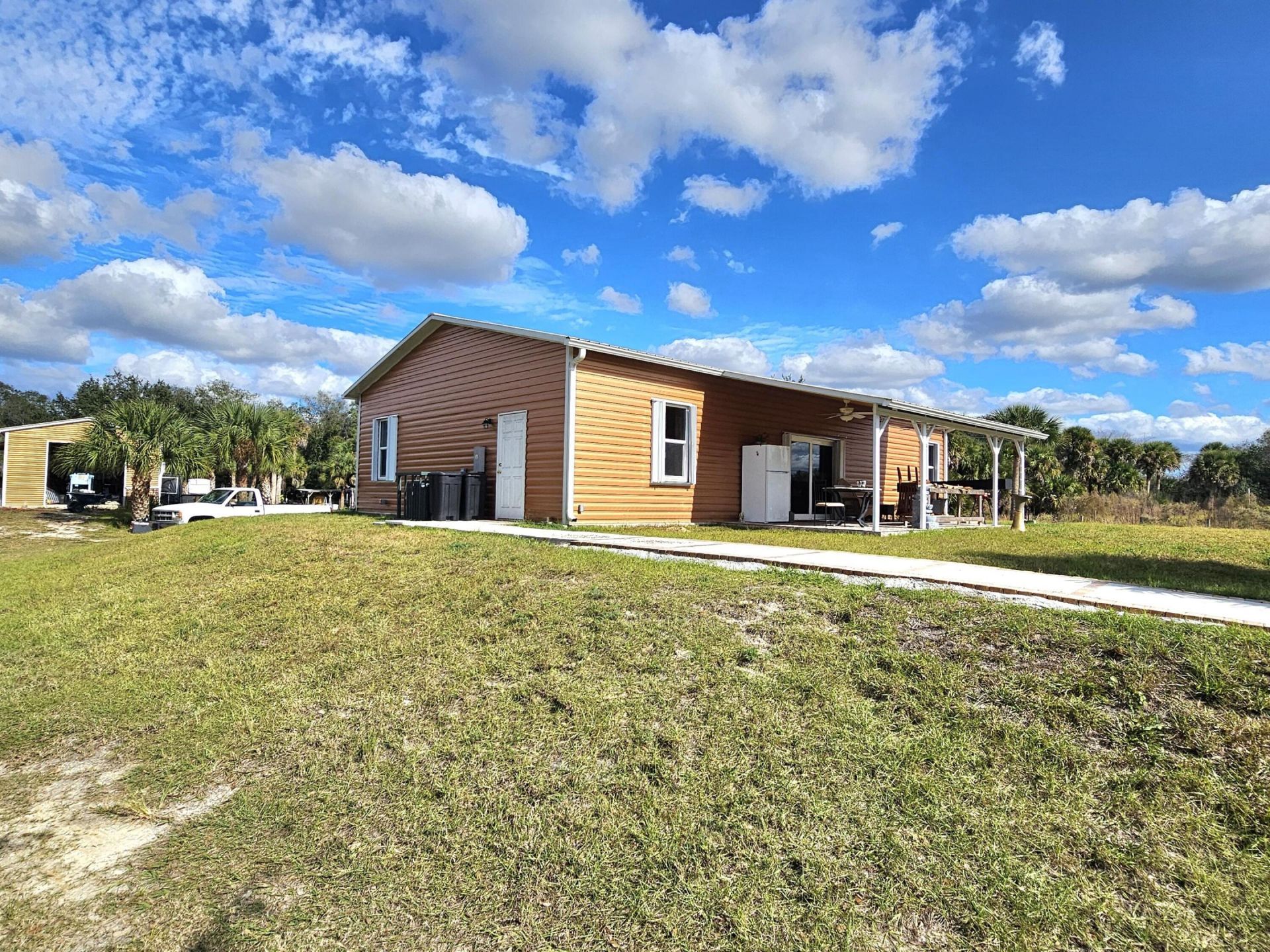 19835 NW 266 Street, Okeechobee, FL 34972 Photo
