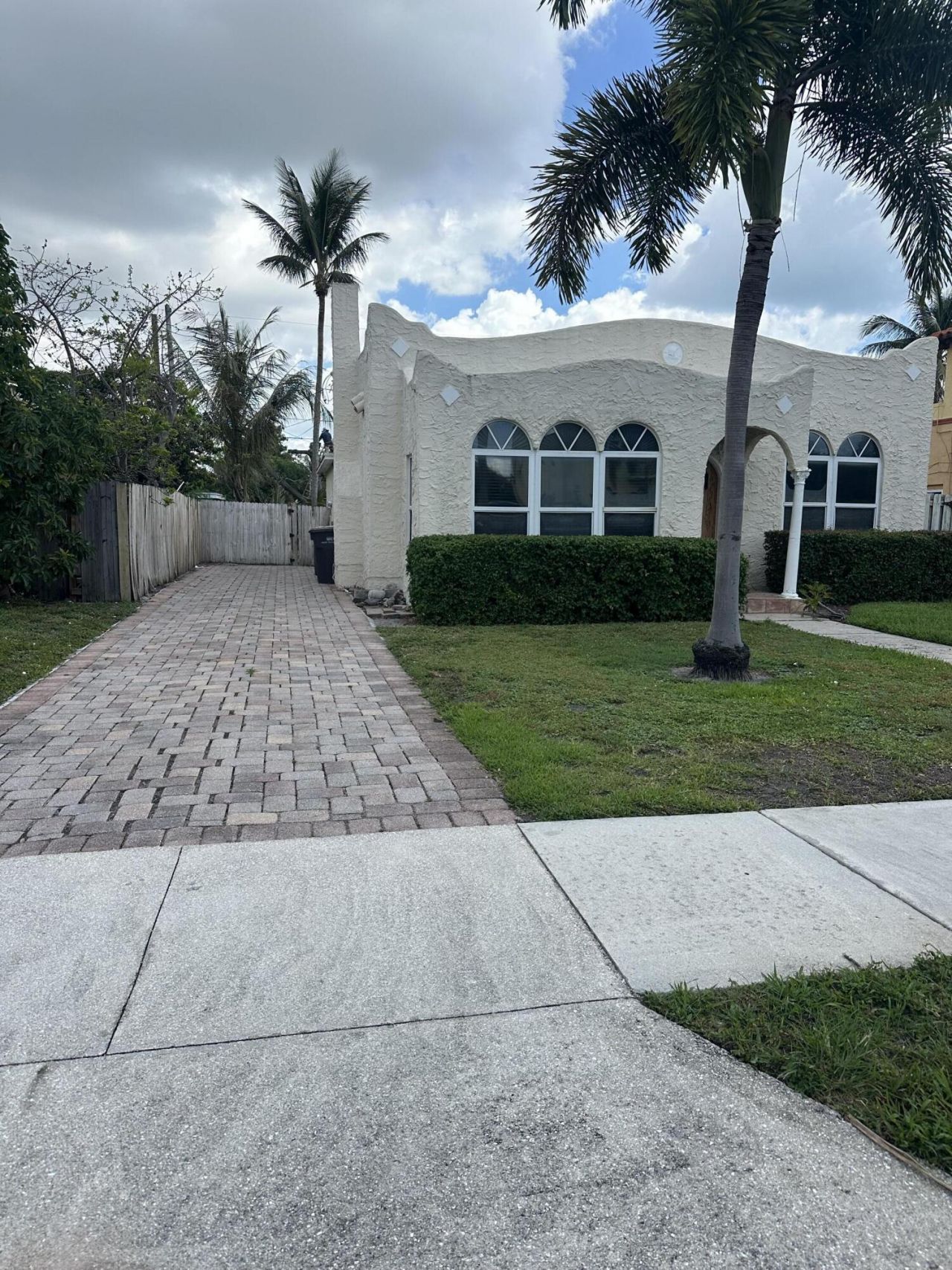 619 37th Street, West Palm Beach, FL 33407 Photo