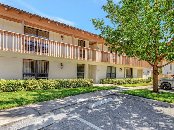 348 Brackenwood Circle, Palm Beach Gardens, FL 33418