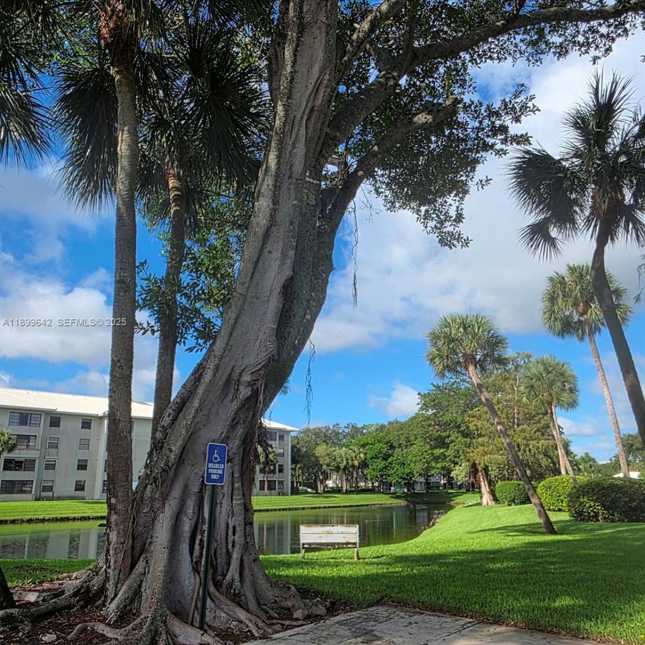 6073 Balboa Circle, Unit 204, Boca Raton, FL 33433 Photo