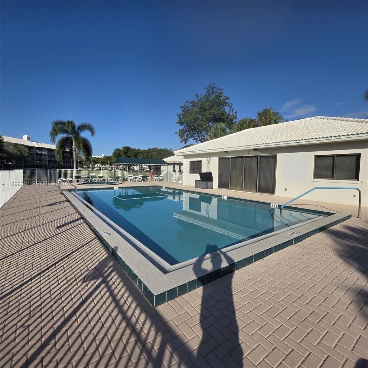 6073 Balboa Circle, Unit 204, Boca Raton, FL 33433 Photo