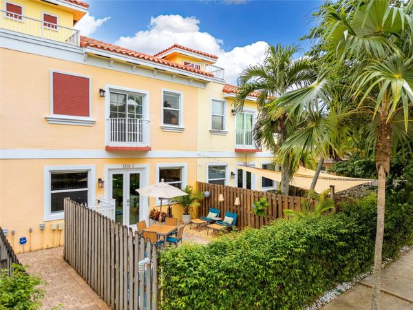 1224 NE 18th Avenue, Unit 1, Fort Lauderdale, FL 33304