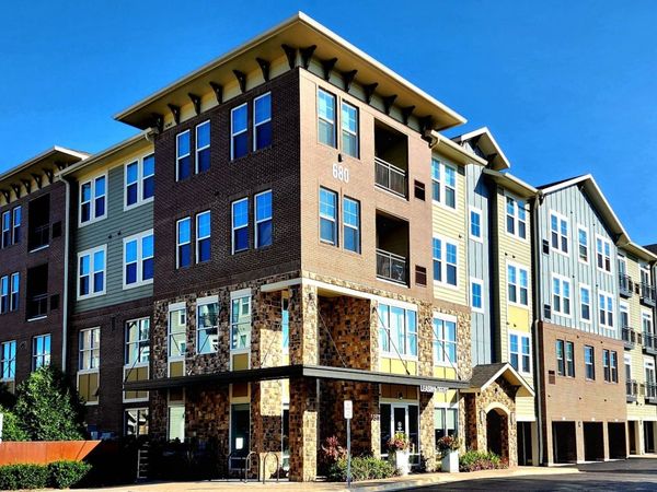 680 E Algonquin Road, Unit 1201, Schaumburg, IL 60173