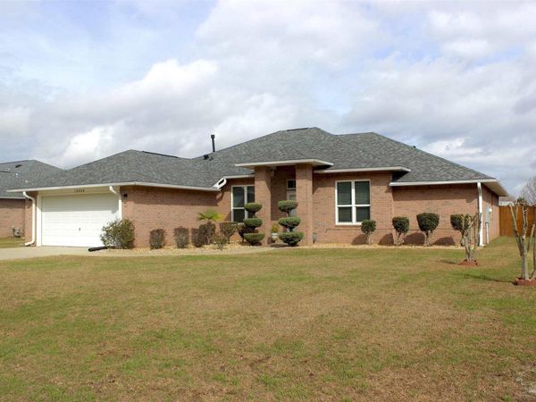 10889 Country Ostrich Dr, Pensacola, FL 32534
