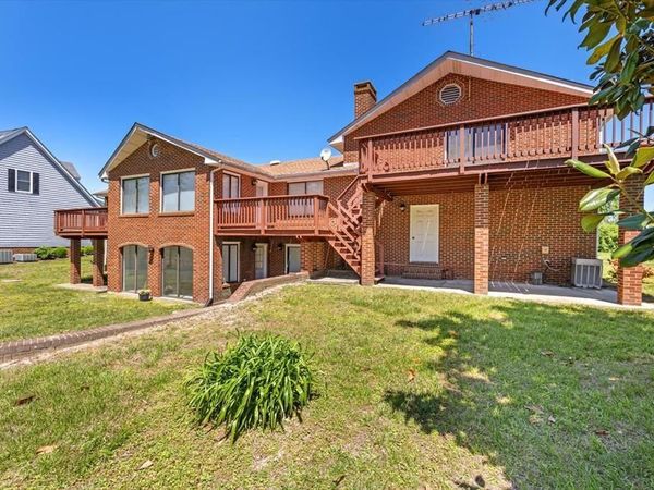 198 Canoe Place, MONTROSS, VA 22520