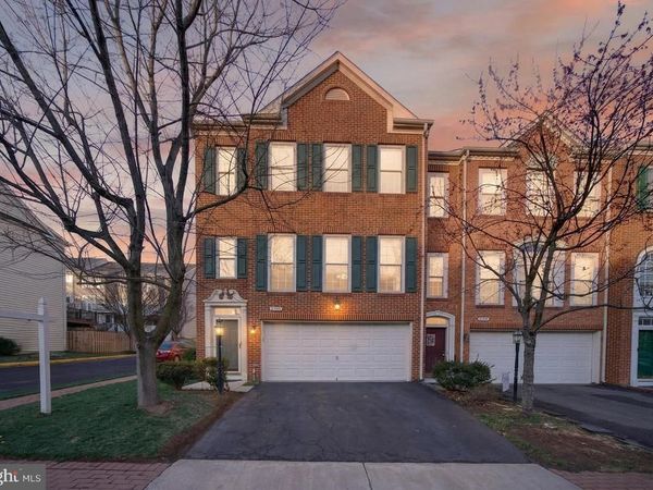 8015 SAMUEL WALLIS STREET, LORTON, VA 22079