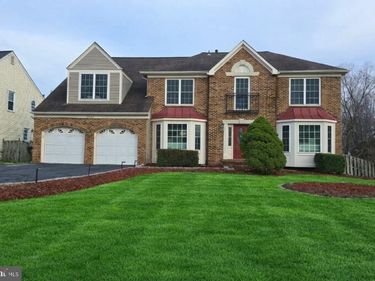 2067 WOODFORD ROAD, VIENNA, VA 22182