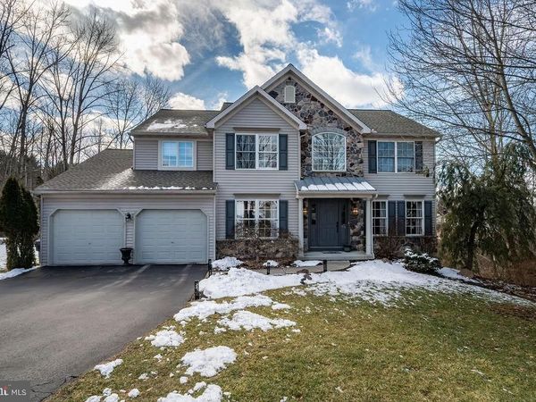 36 PICKWICK PLACE, READING, PA 19606