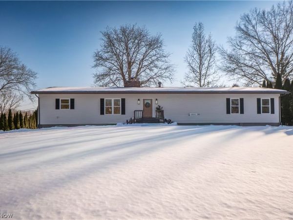 590 Eleanora Drive, Cuyahoga Falls, OH 44223