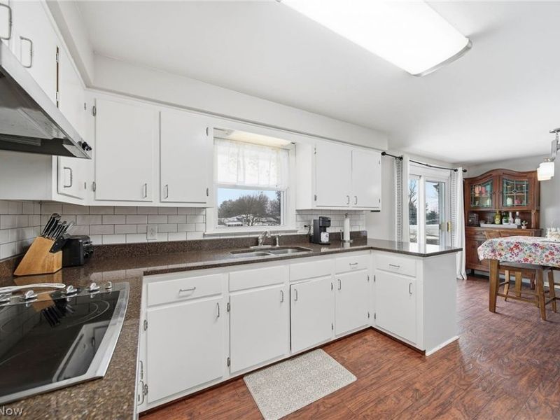 2525 Hollyview Avenue NE, Canton, OH 44721 Photo 17