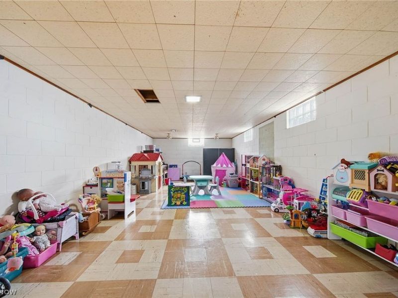 2525 Hollyview Avenue NE, Canton, OH 44721 Photo 30