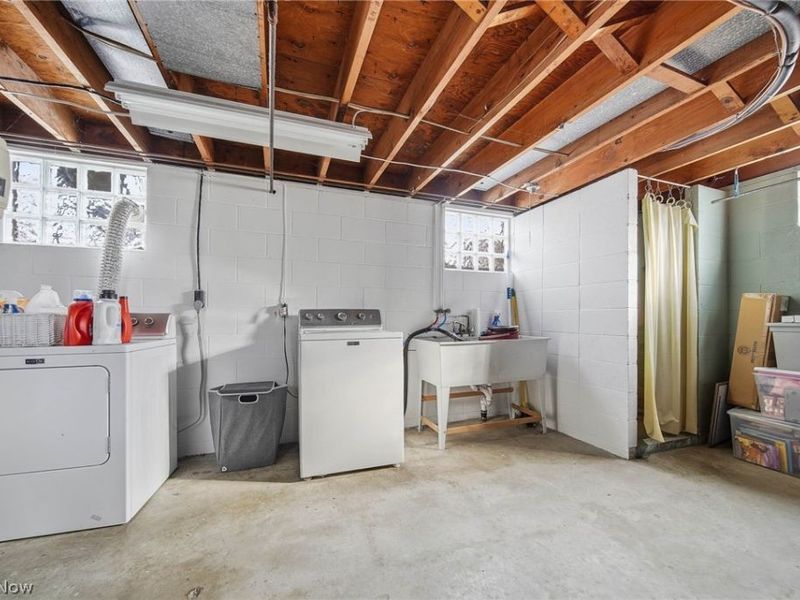 2525 Hollyview Avenue NE, Canton, OH 44721 Photo 31