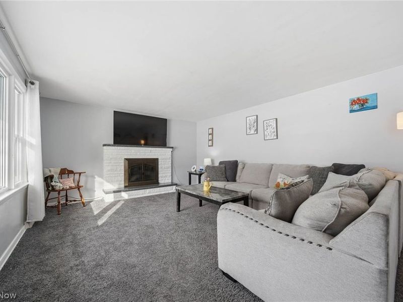 2525 Hollyview Avenue NE, Canton, OH 44721 Photo 6