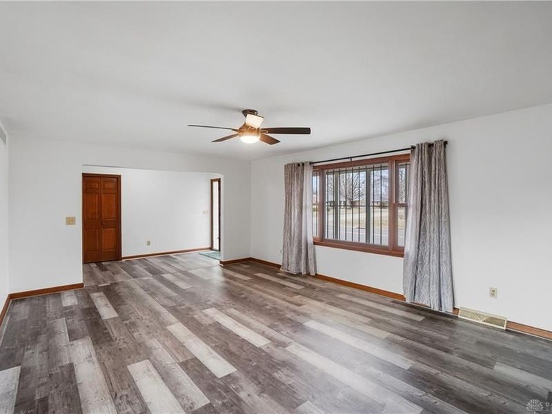 105 W Roger Drive, Trenton, OH 45067 Photo 10