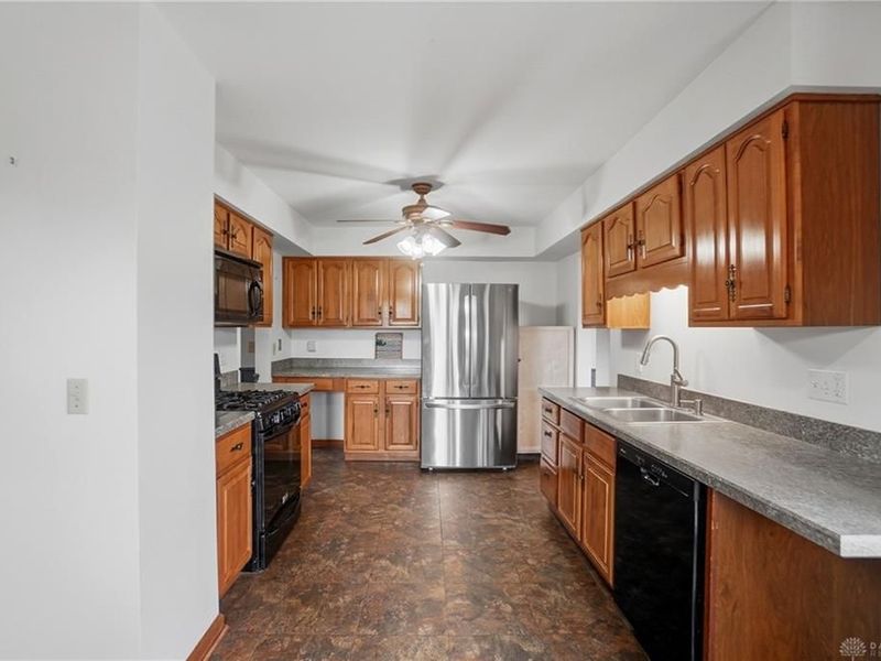 105 W Roger Drive, Trenton, OH 45067 Photo 17