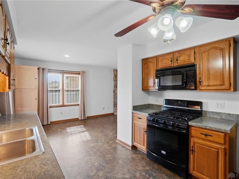 105 W Roger Drive, Trenton, OH 45067 Photo 21