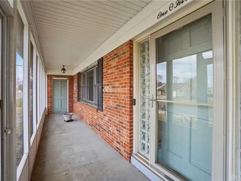 105 W Roger Drive, Trenton, OH 45067 Photo 5