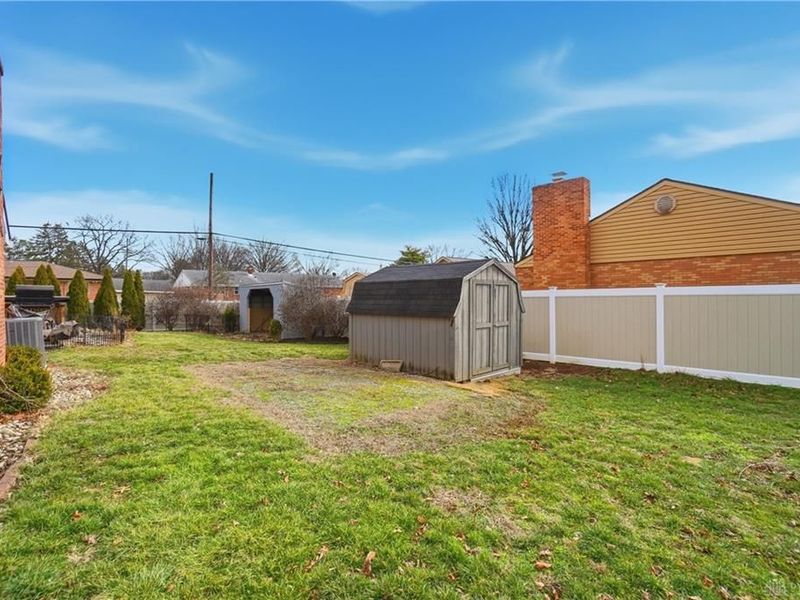 105 W Roger Drive, Trenton, OH 45067 Photo 68