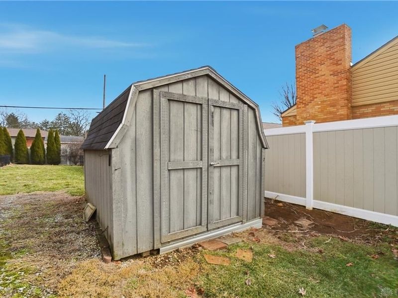 105 W Roger Drive, Trenton, OH 45067 Photo 69